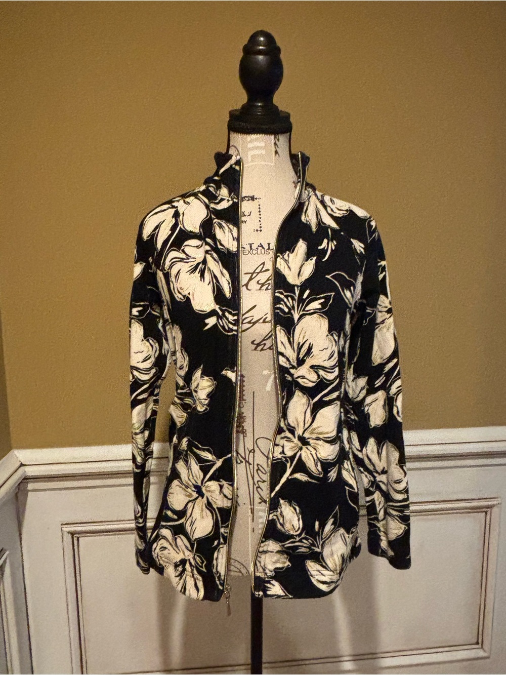 Tommy Bahama Black & White Floral Zip-Up Cardigan